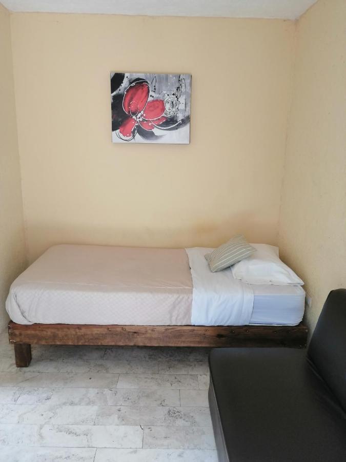 פואבלה Hostal 307 מראה חיצוני תמונה